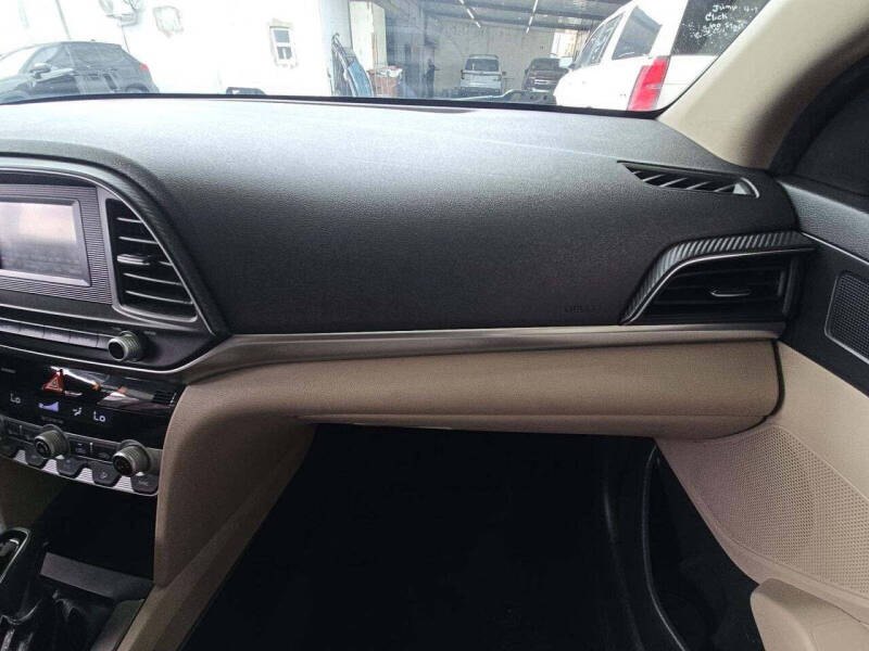 2020 Hyundai Elantra