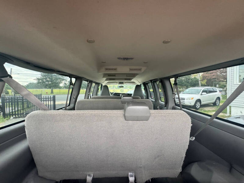 2017 GMC Savana LT 3500