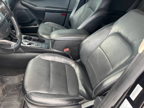 2020 Ford Escape Hybrid Titanium