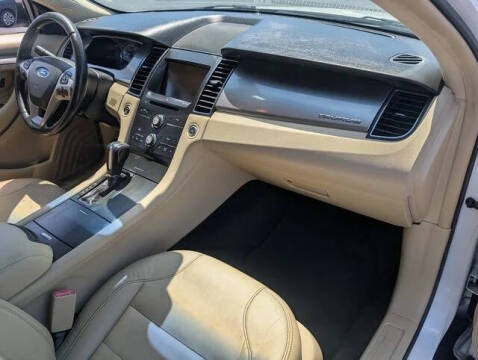 2015 Ford Taurus SEL