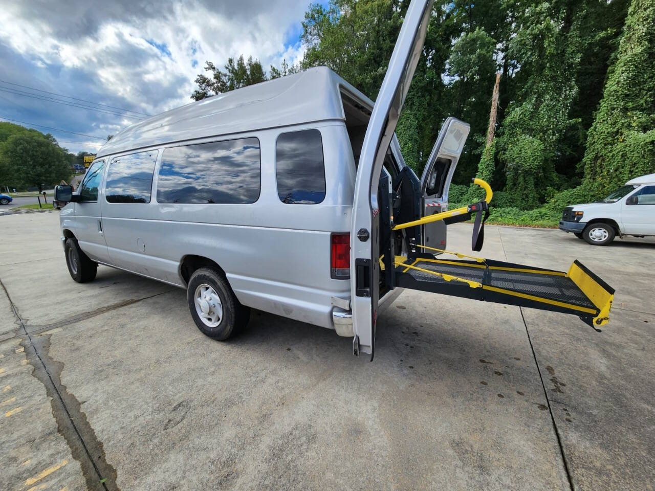 2009 Ford E-Series for sale at DIVISION 1 AUTO BROKERS in Morrow, GA