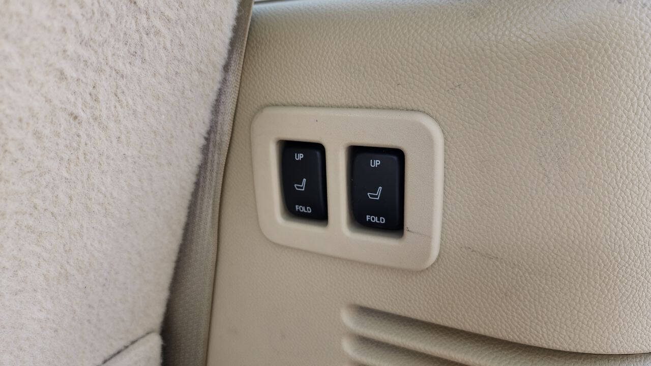 2015 Lincoln Navigator  - $20,900