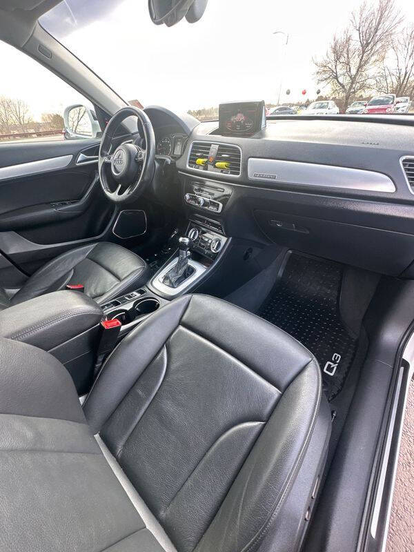 2015 Audi Q3 2.0T quattro Prestige