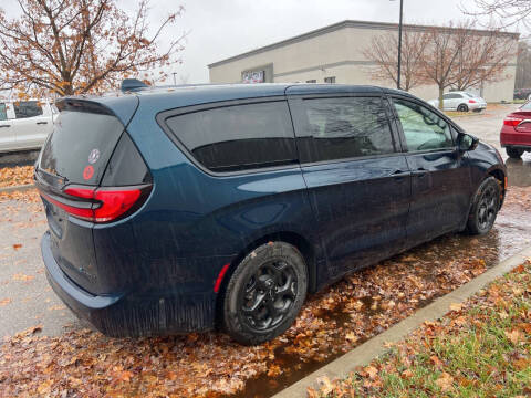 2022 Chrysler Pacifica Hybrid Limited