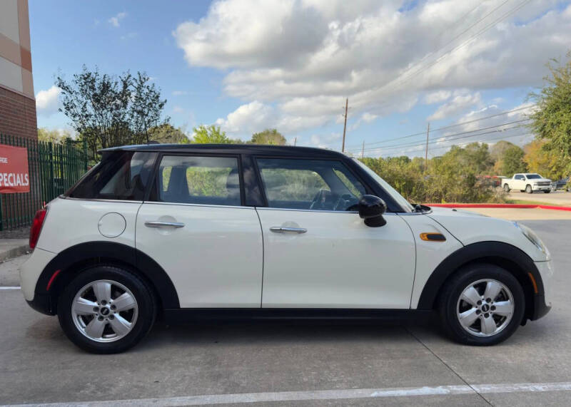2016 MINI Hardtop 4 Door Cooper