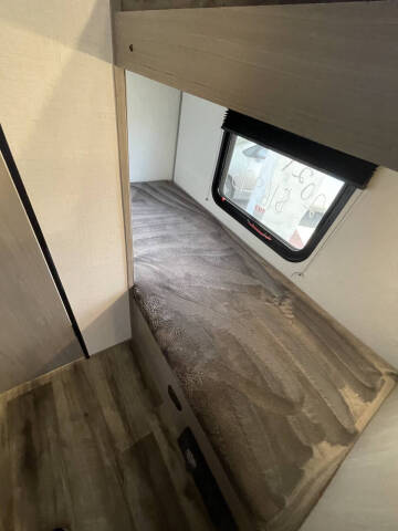 2024 Coleman DUTCHMAN