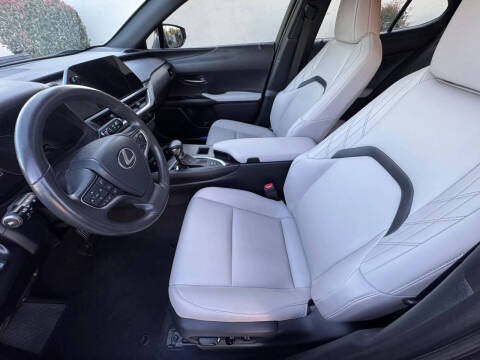 2023 Lexus UX 250h