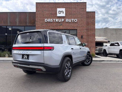2024 Rivian R1S Adventure