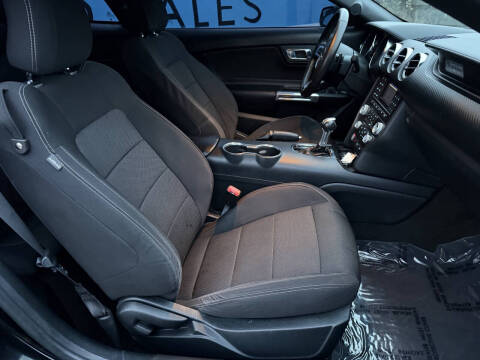 2015 Ford Mustang V6