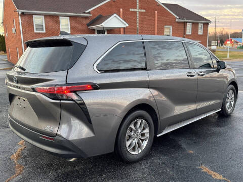 2022 Toyota Sienna XLE 7-Passenger