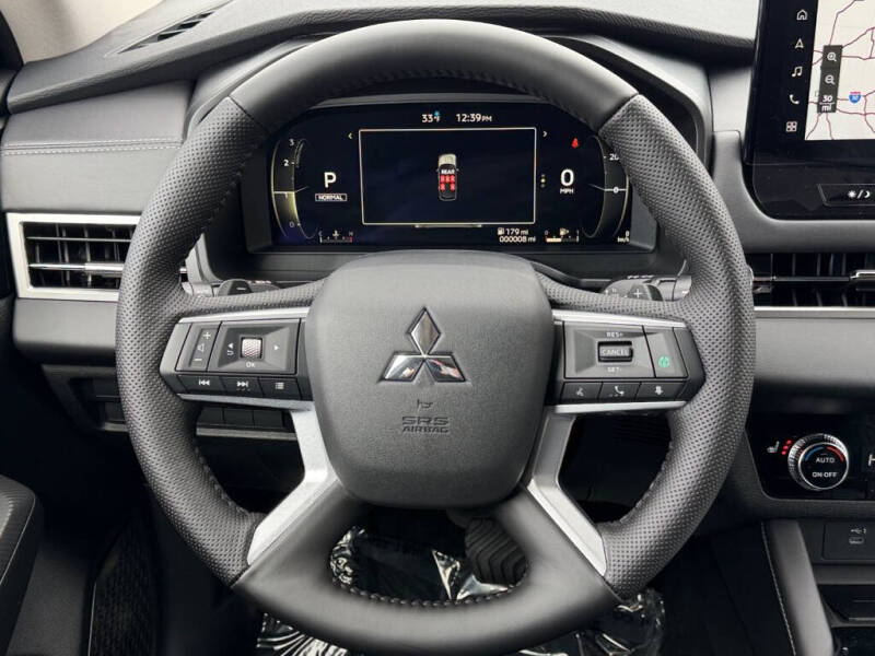 2026 Mitsubishi Outlander SE