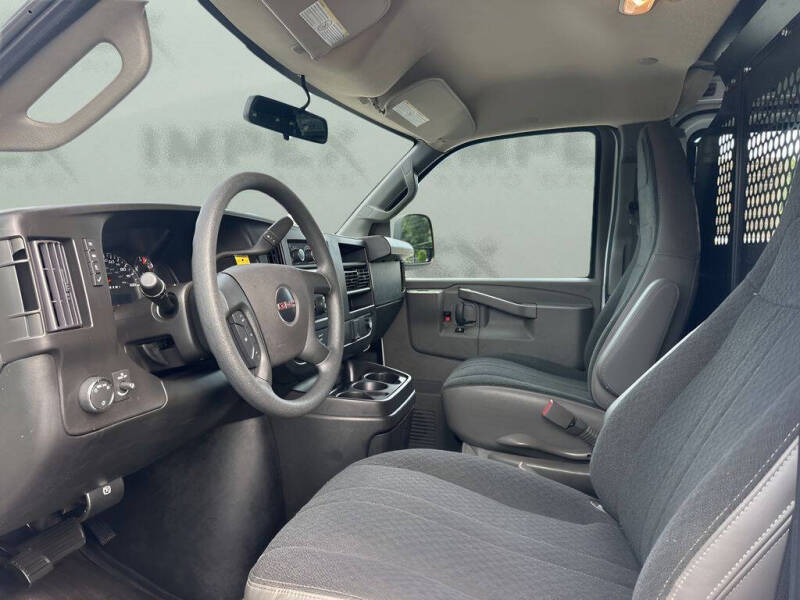 2023 GMC Savana 2500