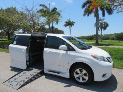 2016 Toyota Sienna LE Mobility 7-Passenger