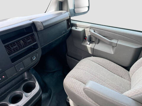 2023 Chevrolet Express 2500