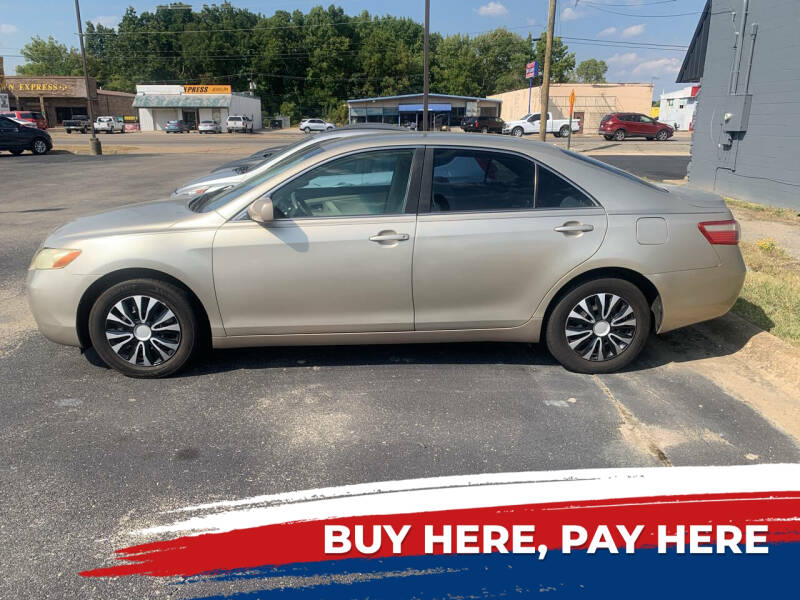 2008 Toyota Camry LE's photo