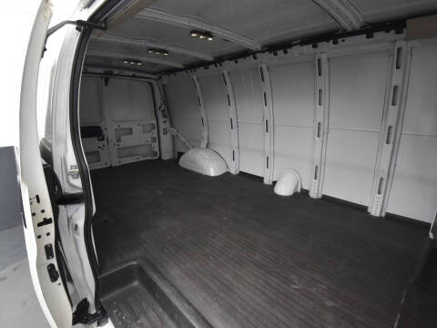 2023 Chevrolet Express 2500