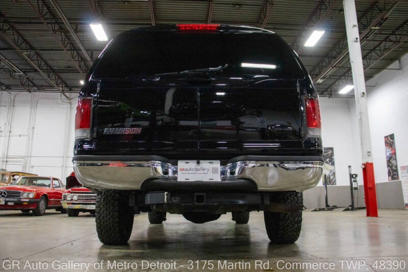 2005 Ford Excursion XLT