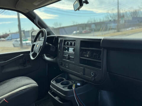 2016 Chevrolet Express 2500