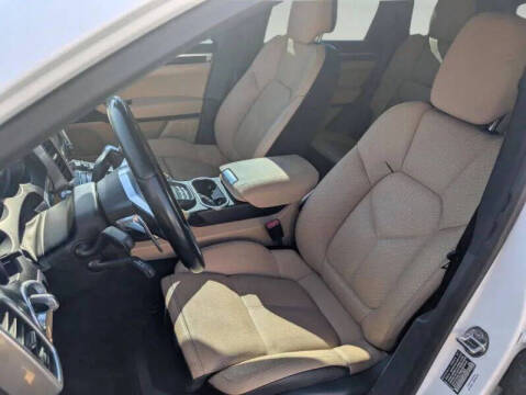 2017 Porsche Cayenne S E-Hybrid Platinum Edition