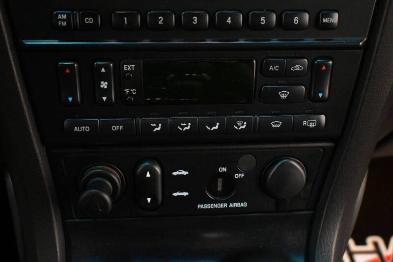 2002 Ford Thunderbird Deluxe