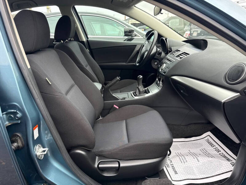 2011 Mazda MAZDA3 i Touring