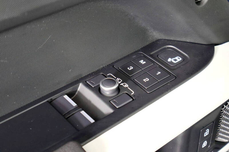 2023 Land Rover Defender 90 S