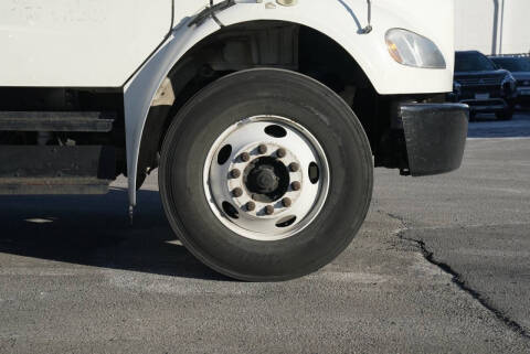 2015 Freightliner M2 106