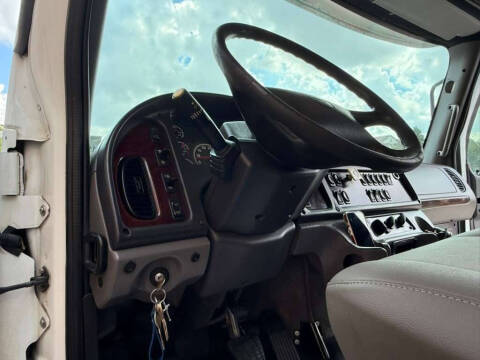 2016 Freightliner M2 106