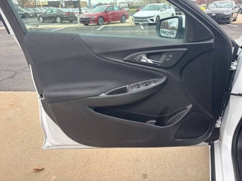 2025 Chevrolet Malibu LT