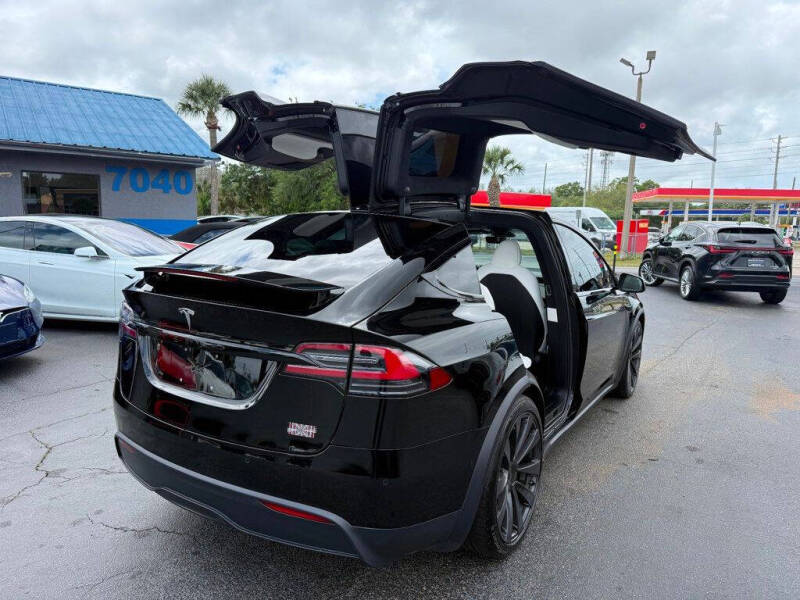 2022 Tesla Model X Plaid