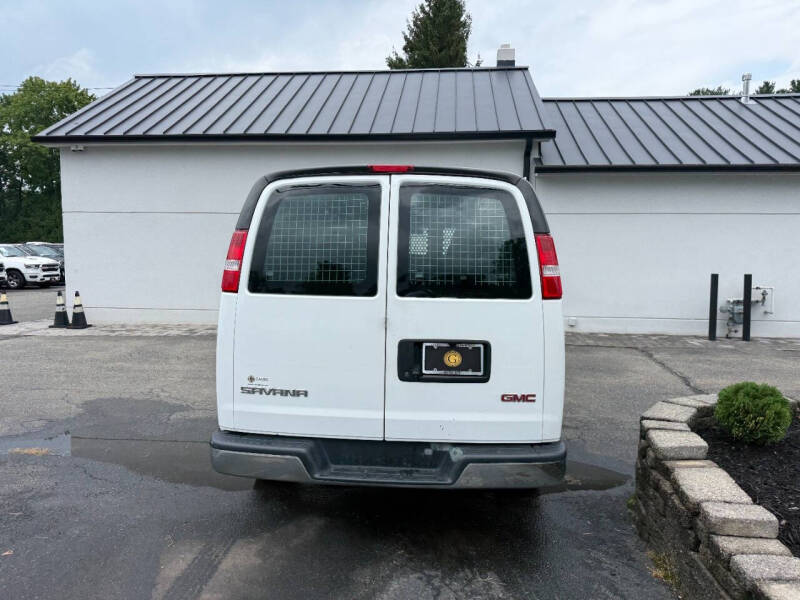 2020 GMC Savana 2500