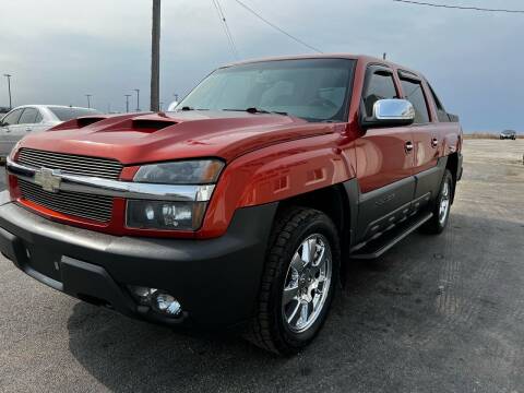 2003 Chevrolet Avalanche for sale at Caps Cars Of Taylorville in Taylorville IL