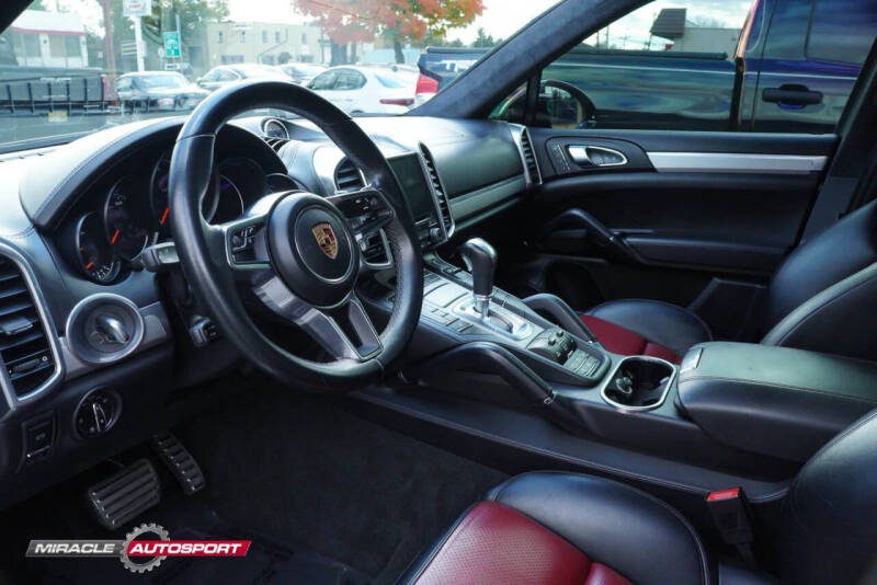 2018 Porsche Cayenne GTS