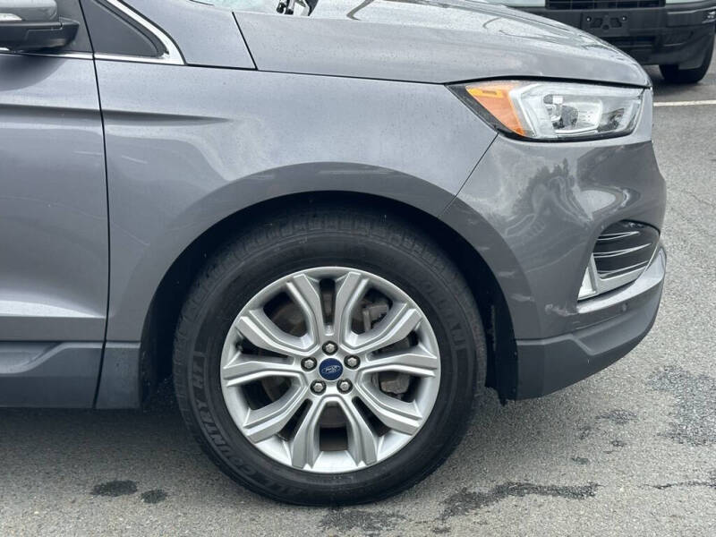 2022 Ford Edge Titanium