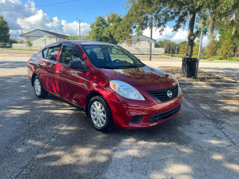 2014 Nissan Versa 1.6 S Plus