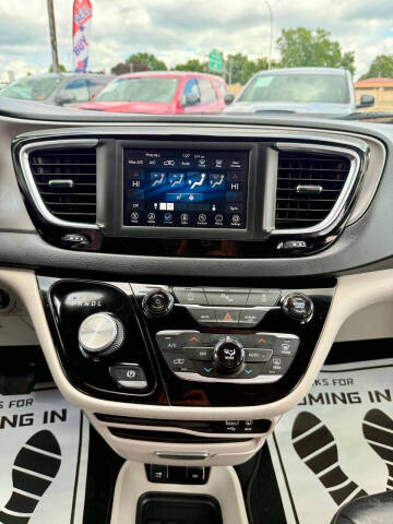 2020 Chrysler Pacifica Touring L