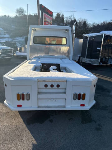 2006 Freightliner M2 106
