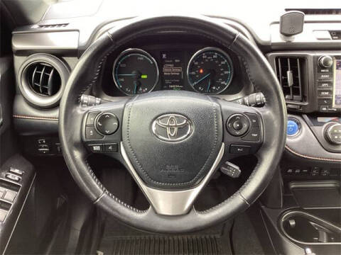 2017 Toyota RAV4 Hybrid SE