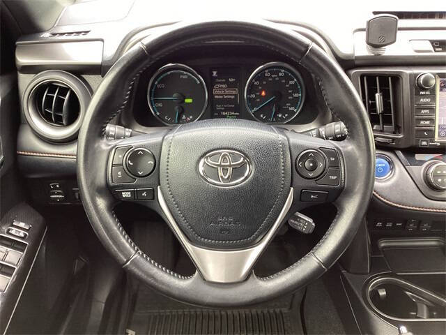 2017 Toyota RAV4 Hybrid SE