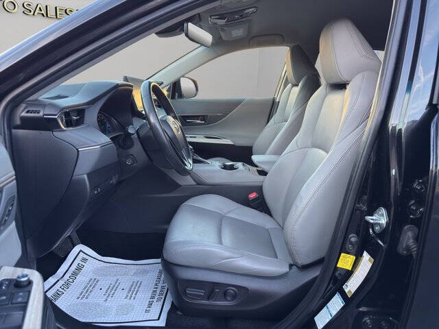 2022 Toyota Venza XLE