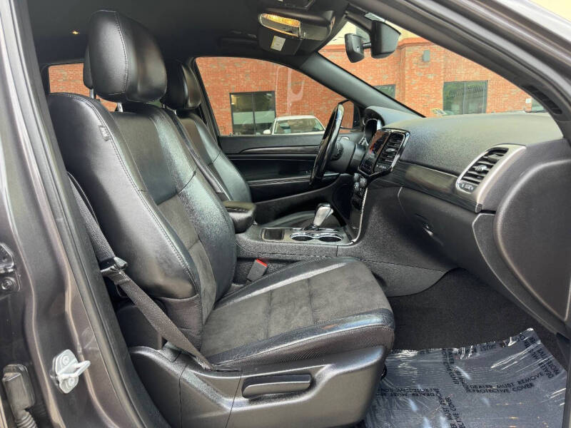 2020 Jeep Grand Cherokee Laredo E