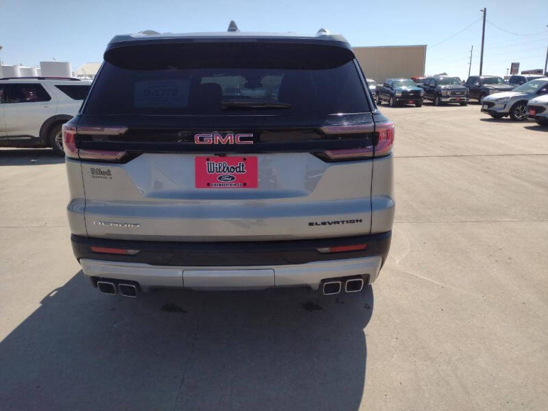 2024 GMC Acadia Elevation