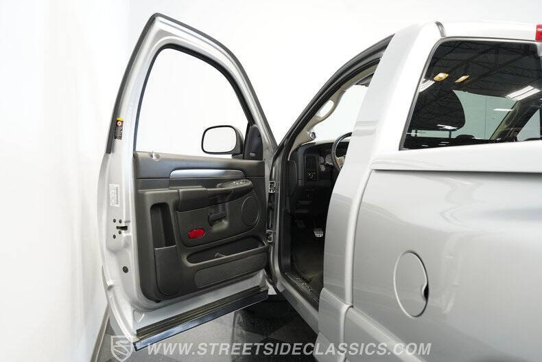 2004 Dodge Ram 1500 SRT-10