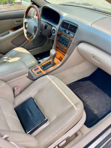 2000 Lexus ES 300