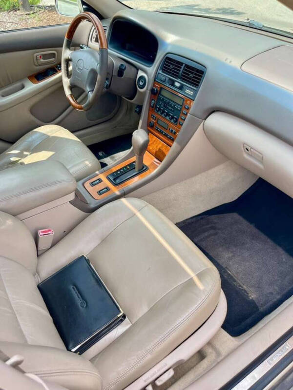 2000 Lexus ES 300