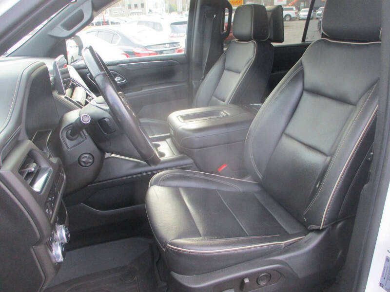 2021 GMC Yukon XL SLT