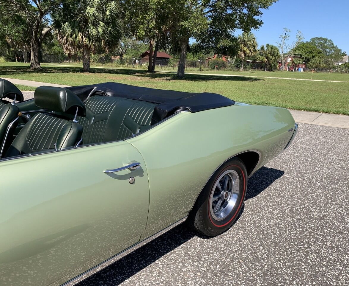 1969 Pontiac GTO 18