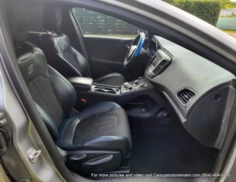 2015 Chrysler 200 S