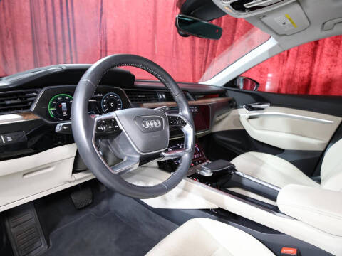 2019 Audi e-tron quattro Premium Plus
