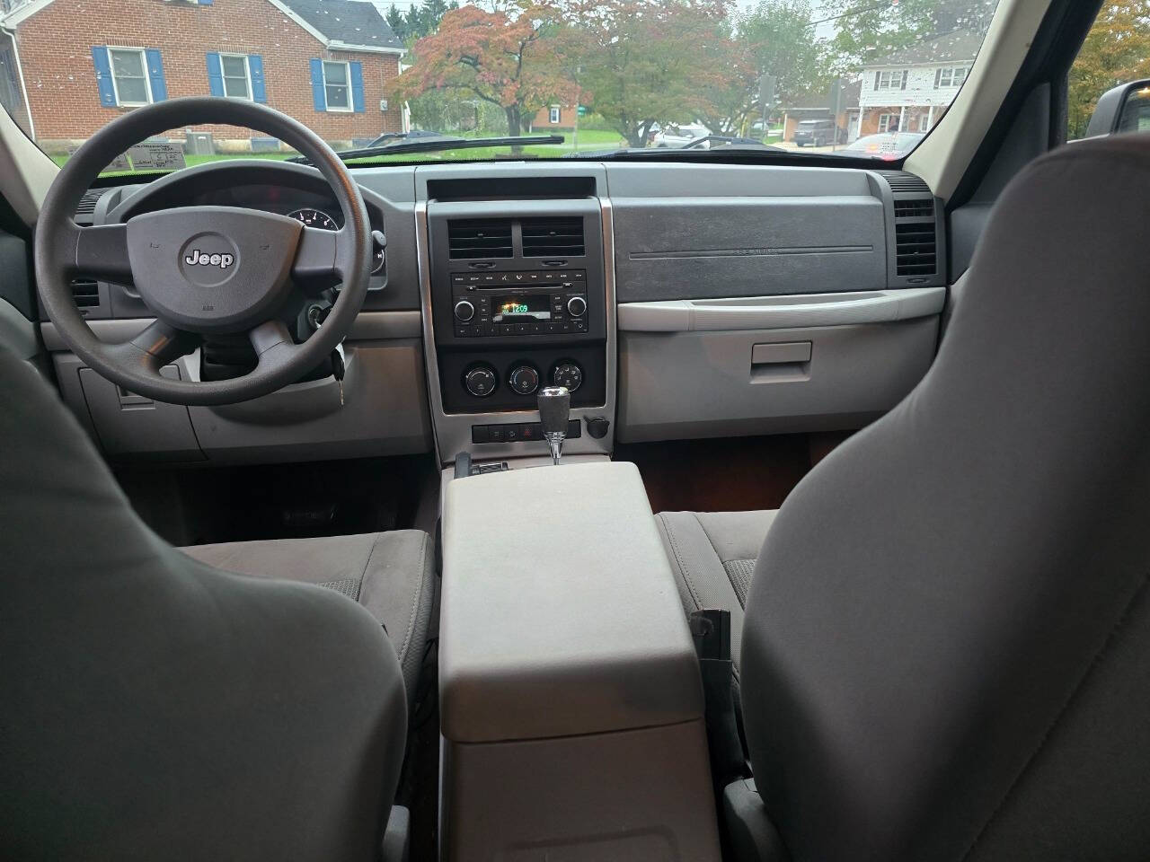 2008 Jeep Liberty for sale at QUEENSGATE AUTO SALES in York, PA